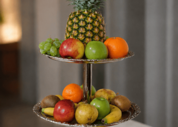 Etagere mit Obst